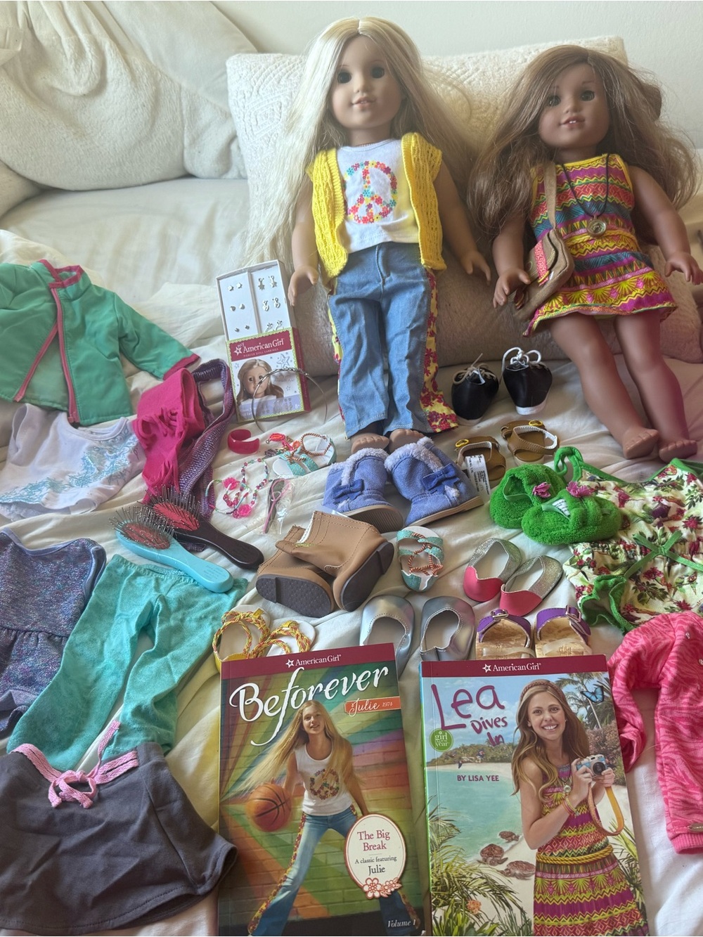 American Girl Doll Lot – 2 Dolls + Clothes, Shoes & Accessories 💕